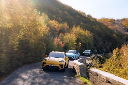 Porsche công bố doanh số tăng trưởng bất chấp môi trường đầy thách thức