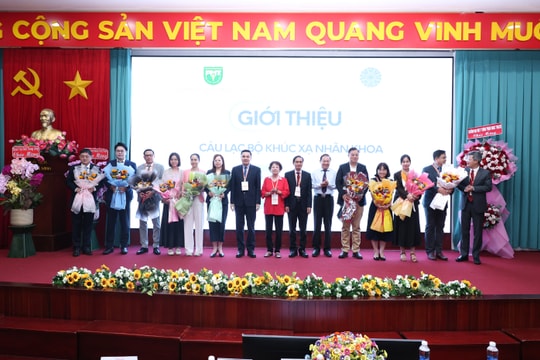 Trường Đại học Y khoa Phạm Ngọc Thạch tổ chức thành công Hội nghị Khúc xạ Nhãn khoa Việt Nam lần thứ nhất