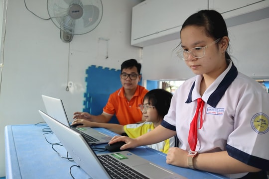 Xe thư viện số - lăn bánh vì sứ mệnh kết nối tri thức