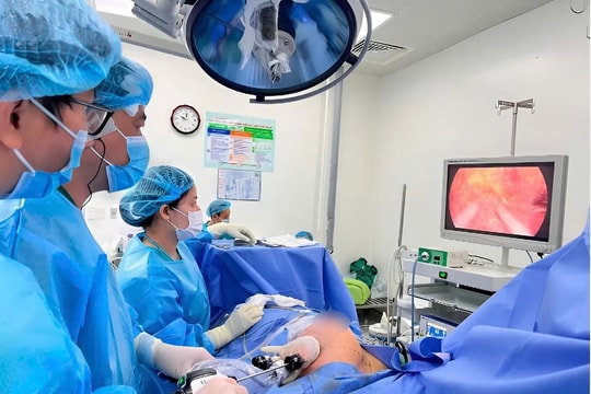 Phối hợp nhiều kỹ thuật mới điều trị thành công người bệnh đã ghép thận bị ung thư vú 2 bên