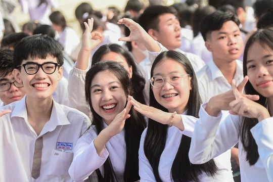 50 nhà giáo điển hình trong 50 năm xây dựng và phát triển giáo dục TP.HCM