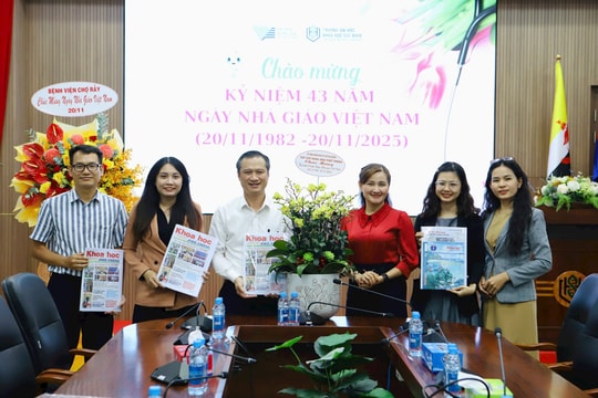 Tạp chí Khoa học phổ thông thăm và chúc mừng các cơ sở giáo dục nhân Ngày Nhà giáo Việt Nam