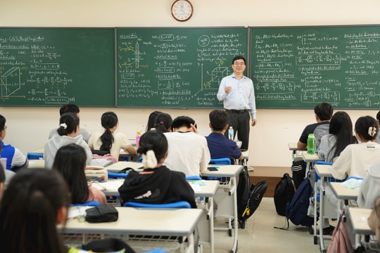 Ấm áp nghề trồng người – Tri ân Ngày Nhà giáo Việt Nam 20/11