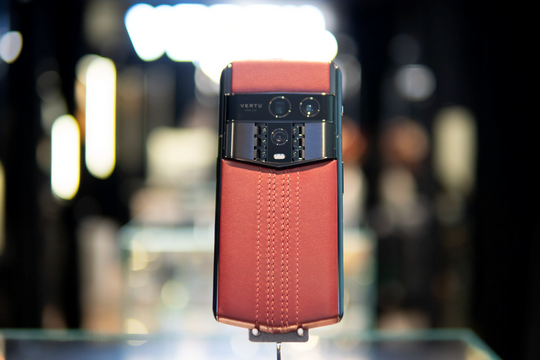 Thị trường quà xa xỉ cuối năm: Vertu Agent Q rất được quan tâm