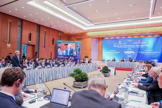 Diễn đàn Kinh tế Việt Nam 2025: CMC mang đến giải pháp camera AI và ba kiến nghị phát triển kinh tế tư nhân