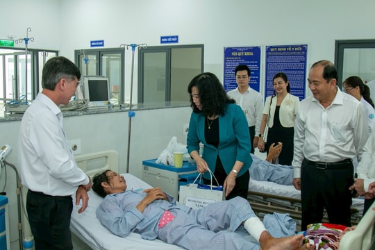 TP.HCM: Đưa điều trị chất lượng cao đến đảo xa