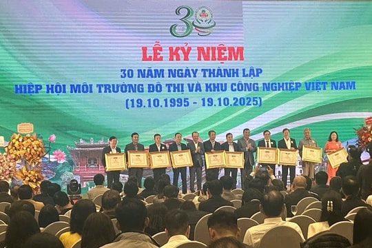 Hiệp hội Môi trường đô thị và Khu công nghiệp Việt Nam kỷ niệm 30 năm thành lập
