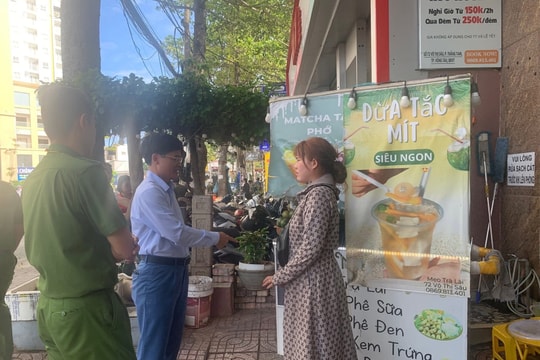 Lãnh đạo phường Vũng Tàu kiểm tra trật tự đô thị