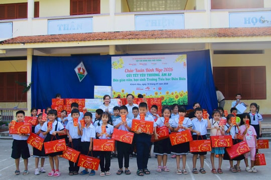 Mang Xuân về sớm trên Trường Tiểu học Diên Điền, Khánh Hòa