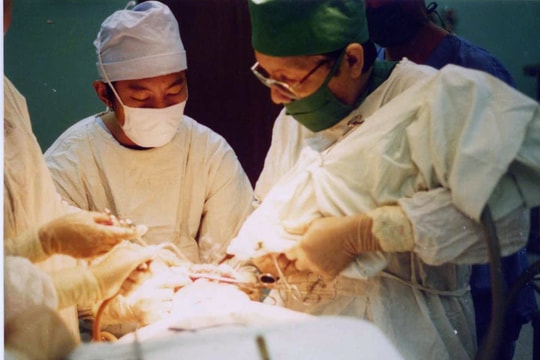 PGS.TS.BS Lâm Ngọc Ấn - người tiên phong cho sự phát triển ngành răng hàm mặt Việt Nam thời kỳ đổi mới