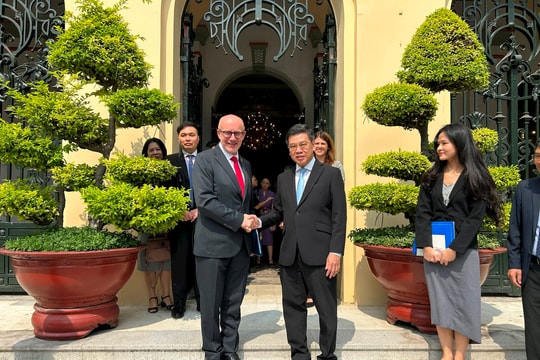 Doanh nghiệp Anh mong muốn hợp tác phát triển đường sắt đô thị tại Việt Nam