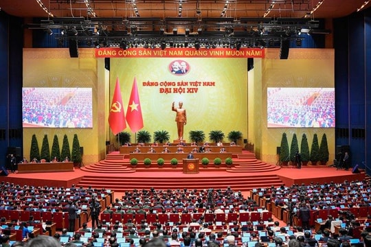 Công bố danh sách Bộ Chính trị khóa XIV