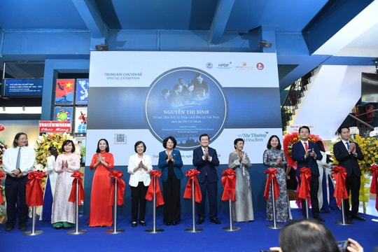 Khai mạc trưng bày chuyên đề khắc họa chân dung nhà ngoại giao Nguyễn Thị Bình