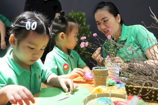 Không chỉ dạy trẻ, giáo viên mầm non phải đồng hành và dẫn dắt trẻ