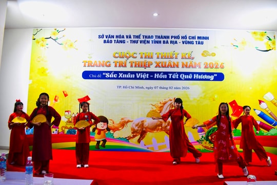 Rộn ràng sắc xuân qua hội thi thiết kế thiệp Xuân