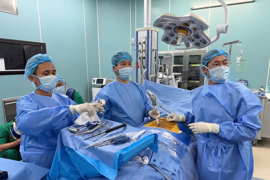 Phẫu thuật cột sống ít xâm lấn, mũi nhọn chấn thương chỉnh hình tại Bệnh viện Quân y 175