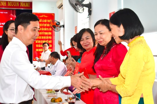 Phường Rạch Dừa họp mặt đầu năm mới