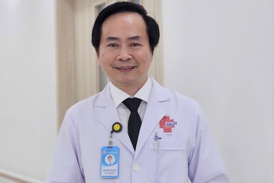 Từ người đi học, bác sĩ Việt Nam bước ra thế giới dạy mổ robot