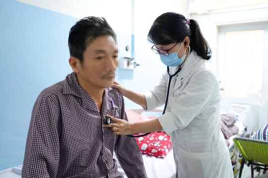 Kích hoạt khẩn cấp E-CPR, cứu sống người bệnh ngừng tim nguy kịch đêm giao thừa