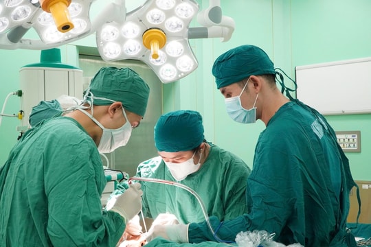 Phẫu thuật thành công gãy xương gò má cung tiếp trái