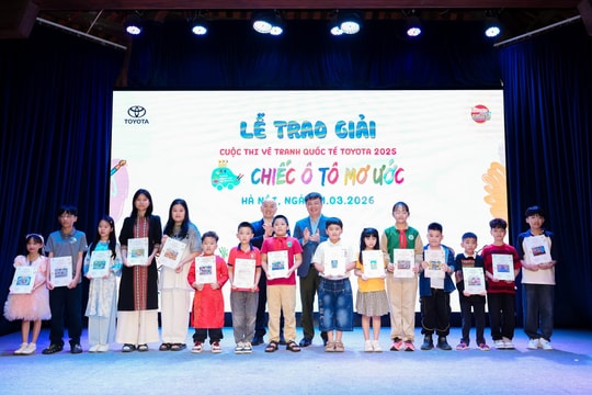 Trao giải Cuộc thi vẽ tranh quốc tế Toyota − Chiếc ô tô mơ ước năm 2025