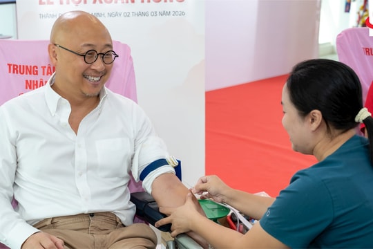 Hàng trăm nhân viên, tư vấn viên Prudential hiến máu hưởng ứng Lễ hội Xuân Hồng