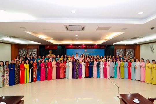 Các nữ cán bộ MTTQ Việt Nam TP.HCM chia sẻ kinh nghiệm ứng cử đại biểu dân cử