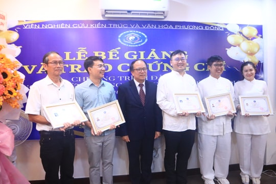 Viện Nghiên cứu Kiến trúc và Văn hóa phương Đông bế giảng khóa đào tạo phong thủy ứng dụng trong kiến trúc và xây dựng