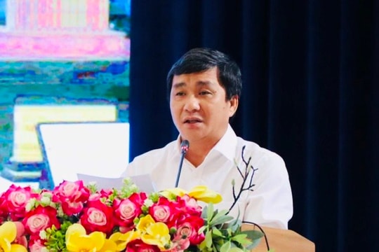 Các đại biểu tiếp xúc cử tri xã Long Hải và đặc khu Côn Đảo