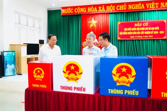 Phó Chủ tịch Thường trực HĐND TP.HCM Nguyễn Văn Thọ kiểm tra công tác chuẩn bị bầu cử tại đặc khu Côn Đảo