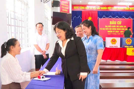 Lãnh đạo TP.HCM kiểm tra công tác bầu cử tại phường Bến Cát