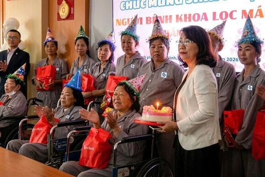 Sinh nhật đặc biệt cho người bệnh lọc máu