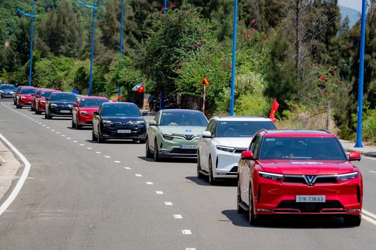 Vingroup gia hạn chương trình hỗ trợ khẩn cấp cho khách hàng chuyển đổi xe xăng sang xe điện tới ngày 30/04/2026