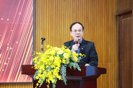 Mỗi đảng viên phải thấm nhuần nghị quyết để xây dựng và phát triển đơn vị