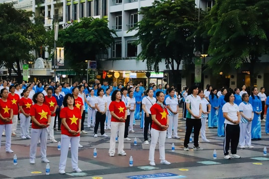 Y tế phải đi trước một bước, đến với người dân khi họ còn khỏe