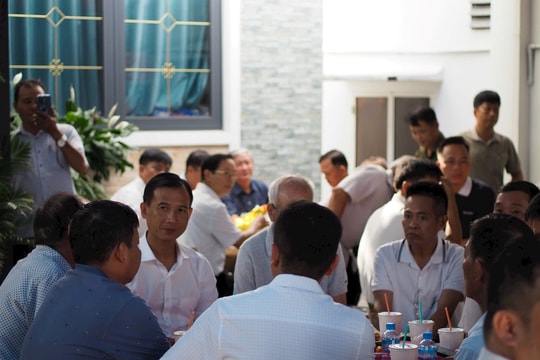 Phường Thuận Giao tổ chức mô hình “Cà phê sáng – Gần Nhân dân, sát cơ sở”