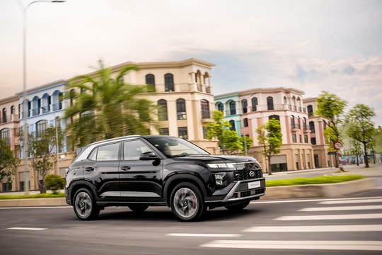 Hyundai Creta khẳng định sức hút trong phân khúc với gần 750 xe đến tay khách mua trong tháng 3