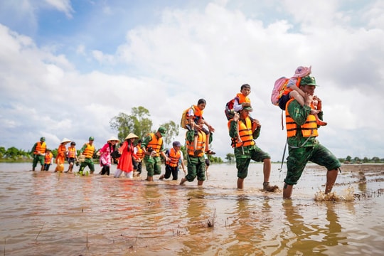 Nhận diện, đấu tranh với các thế lực thù địch trên khu vực biên giới