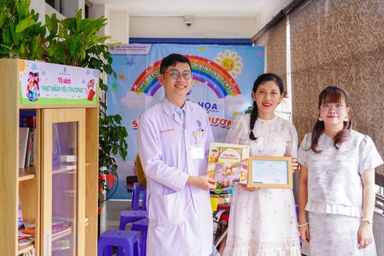 Tô vẽ cổ tích - Gieo mầm tình yêu sách