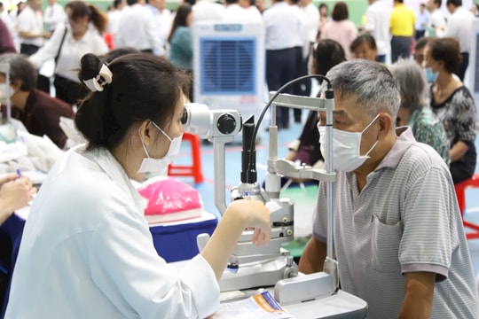 TP.HCM lan tỏa thông điệp nhân văn nghề y trong ngày khám sức khỏe cộng đồng miễn phí