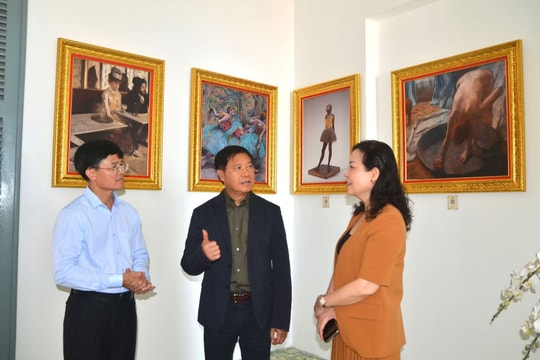 Khai mạc triển lãm “Ngôi nhà ánh sáng” hội tụ nhiều kiệt tác hội họa Việt Nam và thế giới