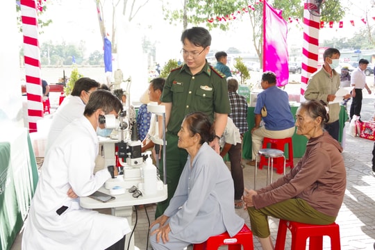 BĐBP Tây Ninh: Tập huấn phòng, chống say nắng, say nóng, phòng chống dịch bệnh cho bộ đội
