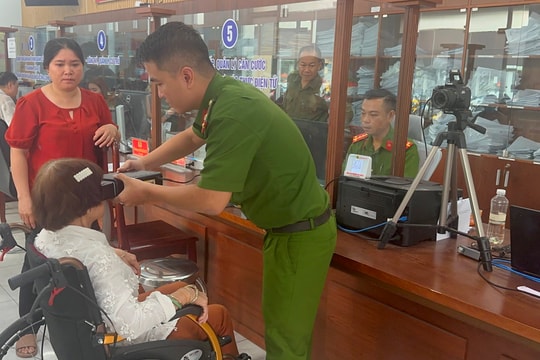 Lái Thiêu cấp căn cước công dân cho trường hợp thuộc diện nhân khẩu đặc thù
