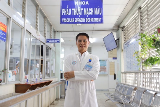 TTƯT.TS.BS Lâm Văn Nút - Trưởng khoa Phẫu thuật mạch máu, Bệnh viện Chợ Rẫy: Đã chọn ngành y thì phải học tập suốt đời!