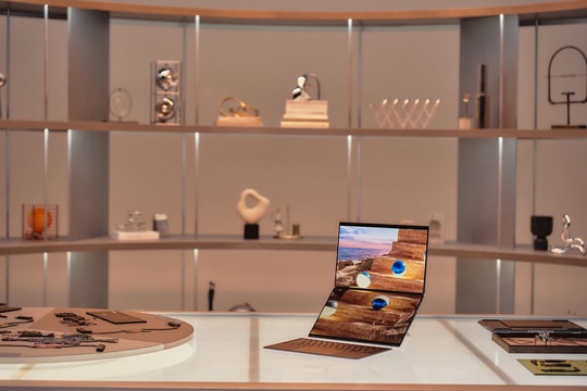 ASUS mở đặt trước mẫu laptop Zenbook DUO (2026) tại Việt Nam
