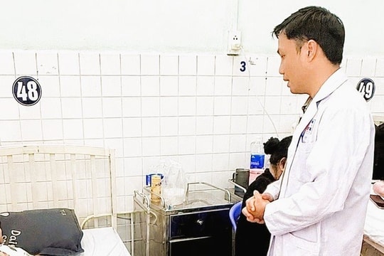 Cấp cứu vì Trứng Rồng kẹt trong hậu môn trực tràng