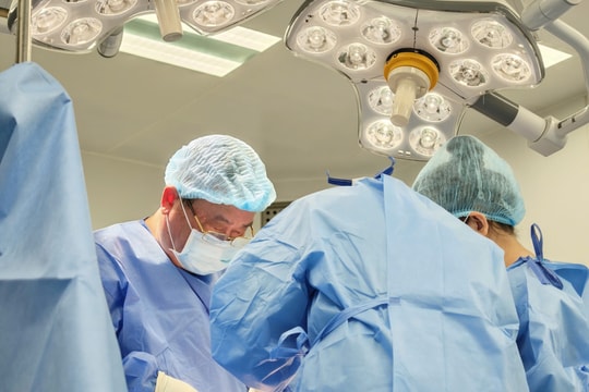 BVĐK Hồng Đức II: Sau mãn kinh, cần theo dõi và phẫu thuật khi u buồng trứng kích thước lớn