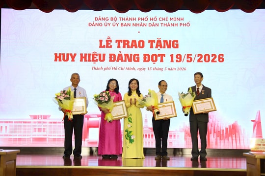 Đảng ủy UBND TP.HCM: Đưa những điều học tập từ Bác thành hành động