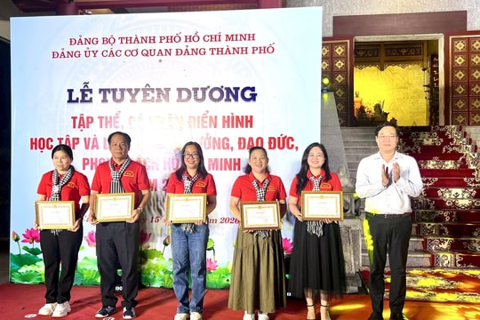Lan tỏa những đóa sen dâng Bác giữa núi rừng Pác Bó