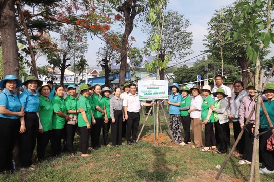 Phường Lái Thiêu phát động phong trào 'Tết trồng cây đời đời nhớ ơn Bác Hồ'